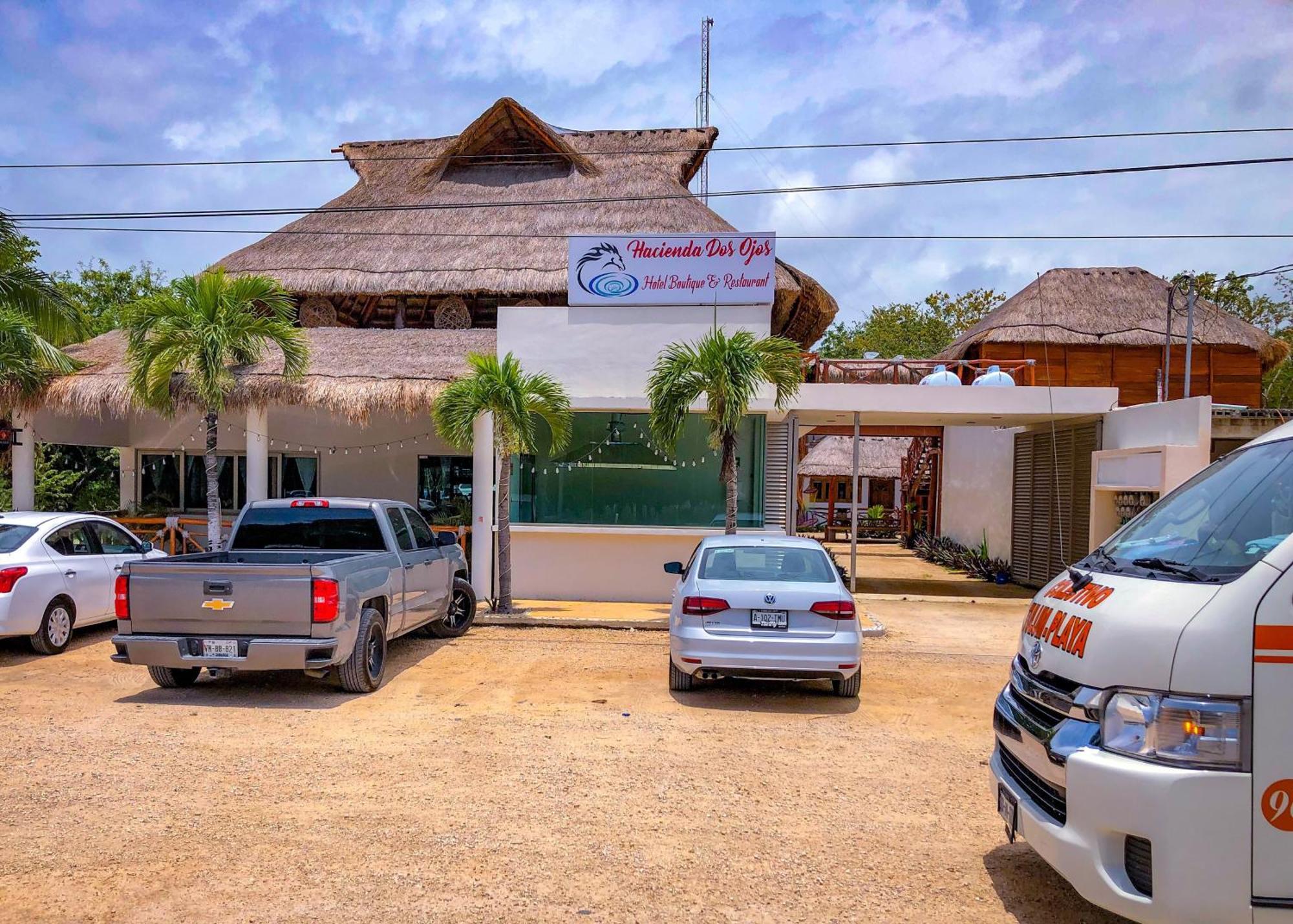Hotel Hacienda Dos Ojos Tulum Esterno foto