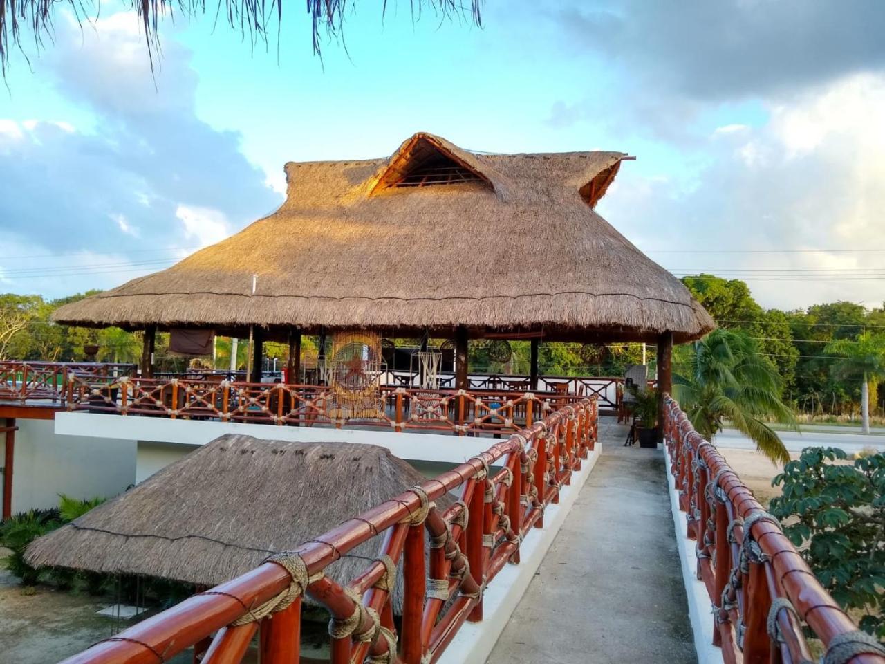 Hotel Hacienda Dos Ojos Tulum Esterno foto